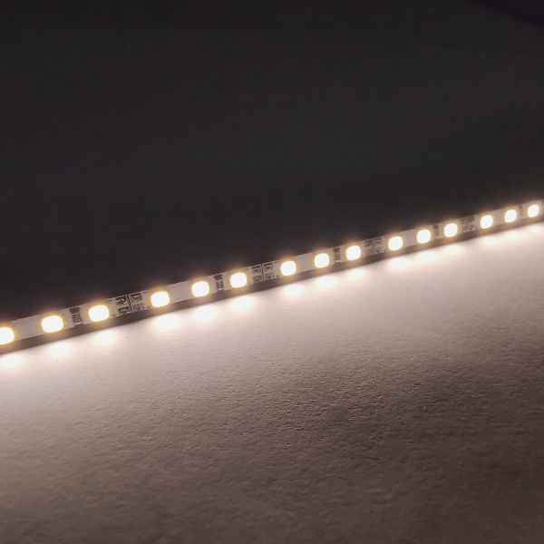 REGLETA LED PARA VITRINAS 110V 100 CM 35 LED - Productos LED Bogotá -  Fuentes, adaptadores y circuitos Colombia